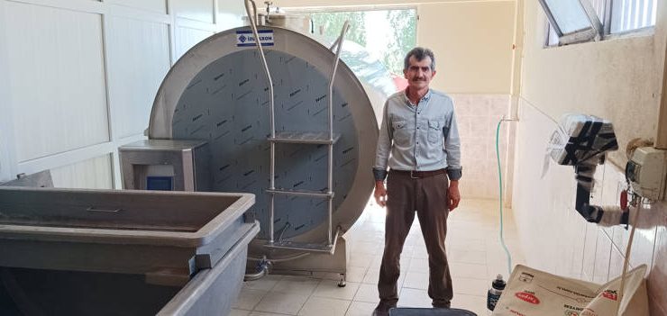 Antalya Büyükşehir Belediyesi’nin Süt Tankı Destekleri Sürüyor