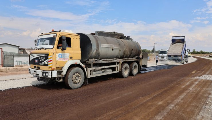 Döşemealtı’nda Yol Çalışmaları Devam Ediyor