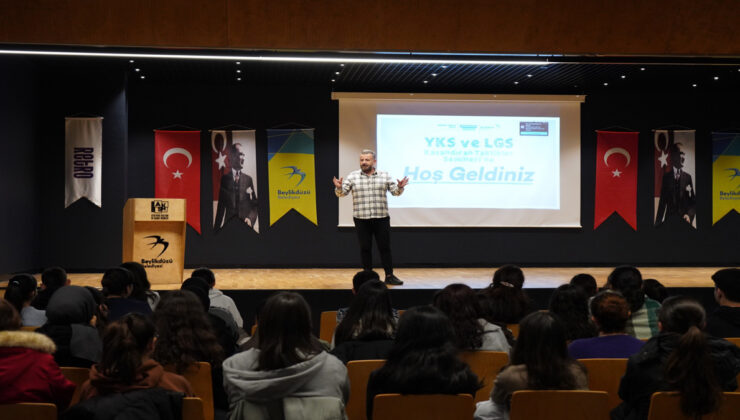 Beylikdüzü’nde Lgs Ve Yks Adayları İçin “Kazandıran Taktikler Semineri”