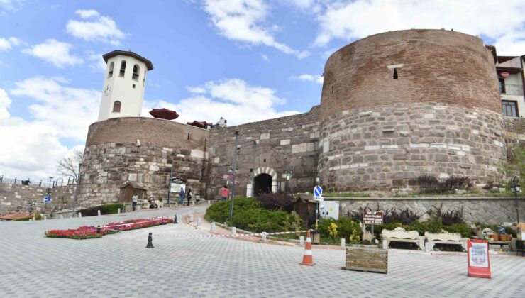 Ankara Kalesi’nin Sur Duvarları Güçlendirildi