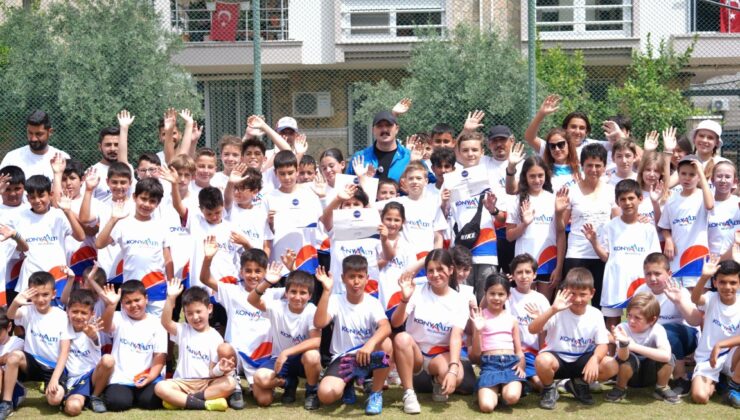 Çocuklara Sertifikalarını Başkan Kotan Verdi
