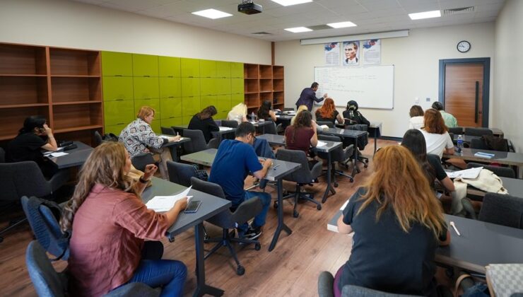 Maltepe Belediyesi’nden 3 Dilde Yabancı Dil Kursu