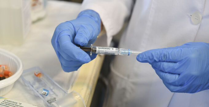 ABB’nin Hpv Aşı Uygulaması Projesi’nde 4 Bin 875 Doz Ücretsiz Yapıldı