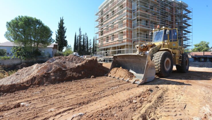 Aktoprak Mahallesi’ne 1867 Metrelik Asfalt Yatırımı