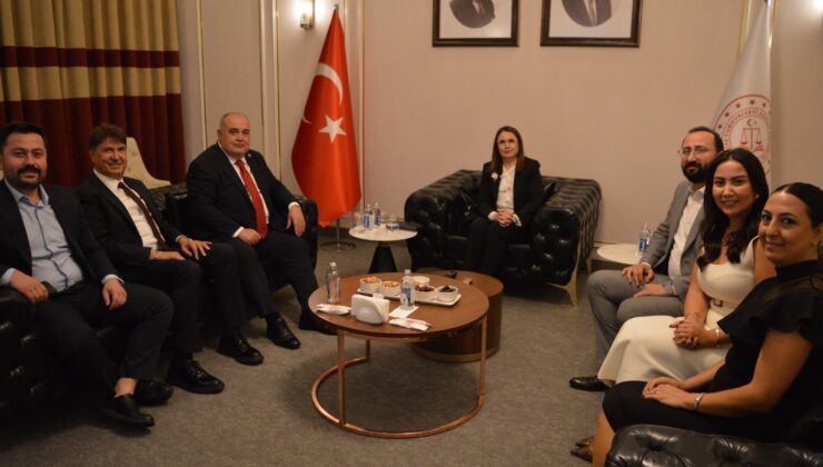 Bartın Dernekler Federasyonu’ndan Anlamlı Gece: Gençlere Umut Oldular