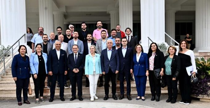 Başkan Uysal, ‘Muratpaşa, Bir Altı Ok Belediyesidir’