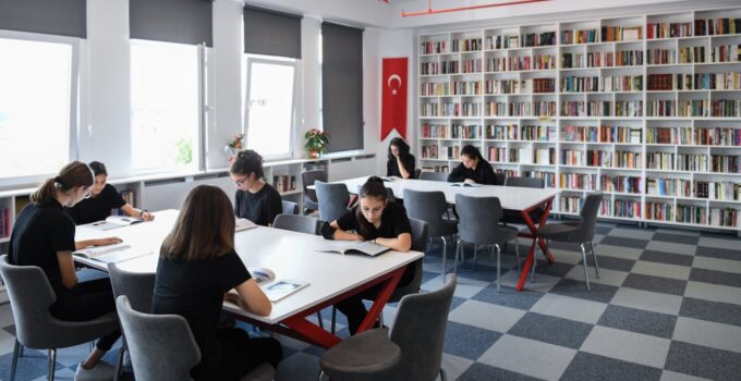 Okullardaki Kütüphanelerin Verimliliğini Artırmak İçin Çalışma Başlatıldı