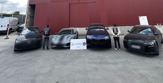 Ticaret Bakanlığı Gümrükler Muhafaza Ekiplerinden Lüks Araç Vurgununa Geçit Yok