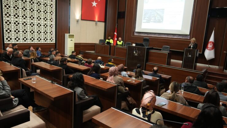 Keçiören Belediyesi Personeline “Trafikte Güvenli Sürüş” Eğitimi