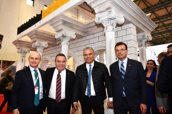 Başkan Uysal, Kaleiçi’ni Anlattı