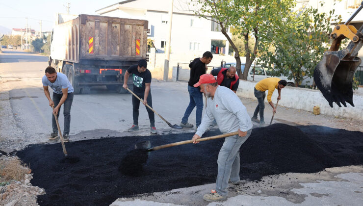 Döşemealtı’nda Yol Çalışmaları Devam Ediyor