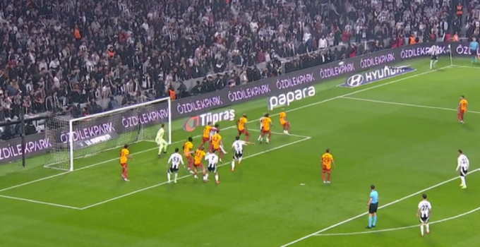 Derbide Gülen Beşiktaş Oldu