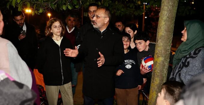 Başkan Özmen Deprem Sonrası Sahadaydı