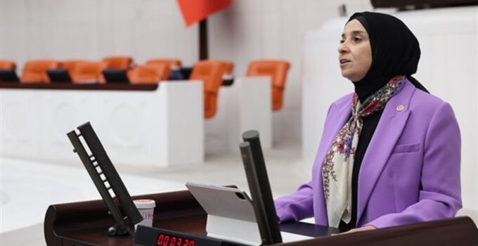 “Kadın Sağlığına Adalet, Toplumun Bütününe Sağlık Demektir”