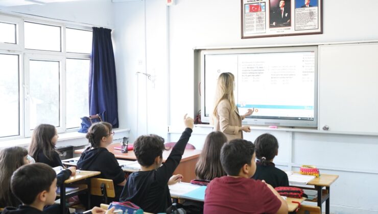 Öğretmenlerin İl İçi İsteğe Bağlı Yer Değiştirme Duyurusu Yayımlandı