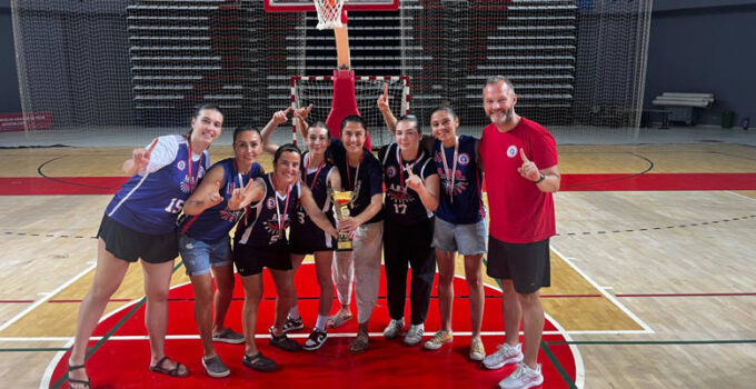 Antalya Büyükşehir, Basketbol Yerel Ligi Büyük Kadınlar da Şampiyon Oldu