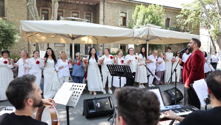 Bağcılar Belediyesi THM Korosu’ndan Darülaceze’de Anlamlı Konser
