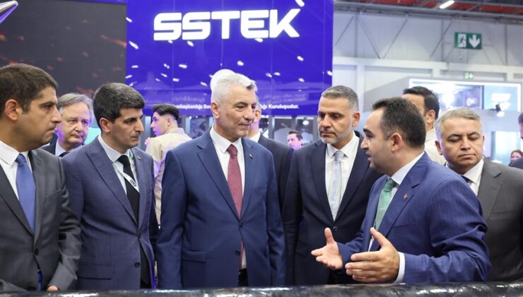 Ticaret Bakanı Ömer Bolat, IDEF 2025’i Ziyaret Etti