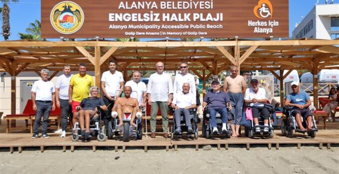 Alanya Belediyesi Engelsiz Halk Plajı’na İlk Yılda Yoğun İlgi