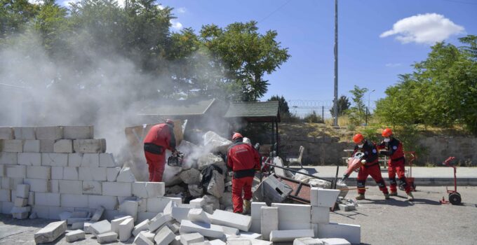 Ankara Zabıtası Arama Kurtarma Ekibi Göreve Başladı