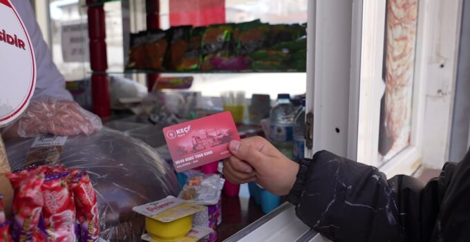 Keçiören Belediyesi’nden Öğrencilere Kantin Ve Kırtasiye Desteği