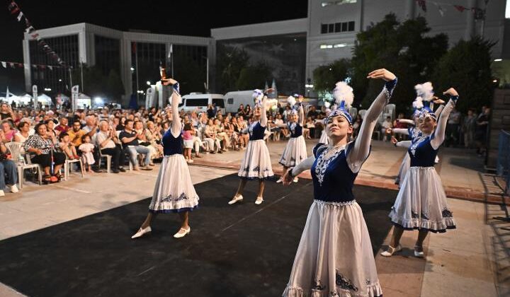 Muratpaşa’da Renkli Buluşma