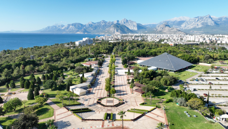 Antalya Büyükşehir’e 27’nci Çevre Ödülü