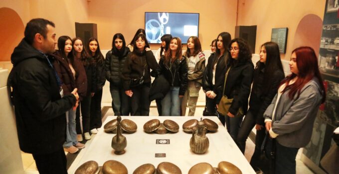 Eyüpsultan’da Lise Öğrencilerine Tarih Ve Kültür Yolculuğu