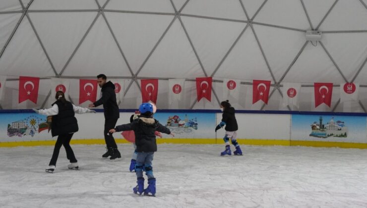 Keçiören’de Ücretsiz Buz Pateni Keyfi Yoğun İlgi Görüyor