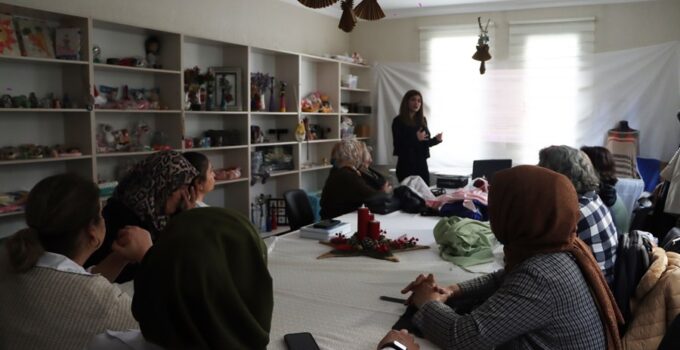 Maltepe Belediyesi’nden Özel Çocukların Ailelerine Seminer