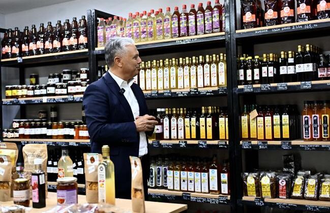 Kadın Emeği Muratpaşa’da Kazanca Dönüşüyor