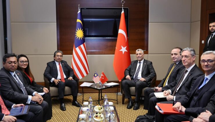 Ticaret Bakanı Ömer Bolat, Malezya Yatırım Ticaret ve Sanayi Bakanı Ghani ile Görüştü