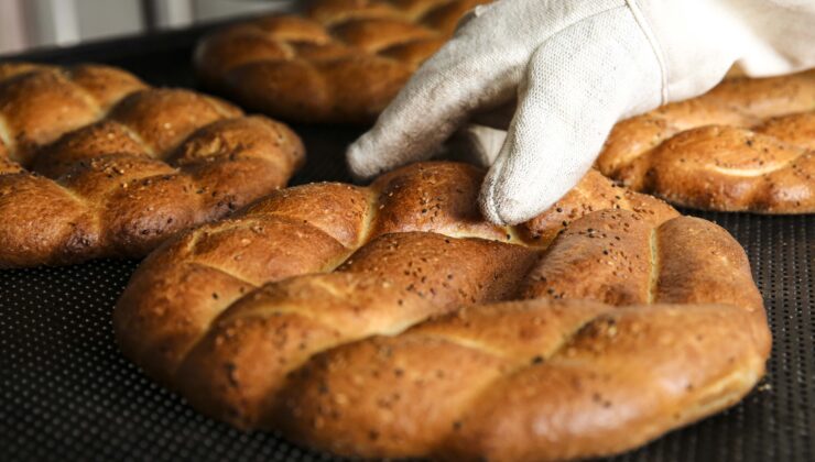 Ankara’da Halk Ekmek Mobil Ekmek Fırını İle Yerinde Sıcak Pide Üretimi