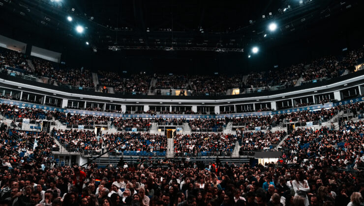Hande Yener Arena’da Tarih Yazdı!