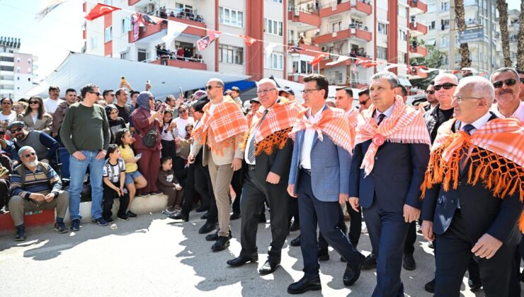 27. Geleneksel Kumluca Tarım ve Seracılık Festivali Yörük Göçü ile Başladı