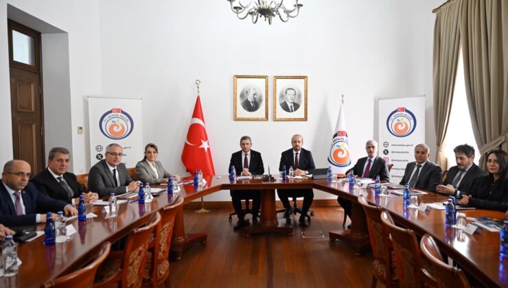 Antalya’da Elektrik Hatları Kaynaklı Orman Yangınlarına Karşı Tedbirler Ele Alındı
