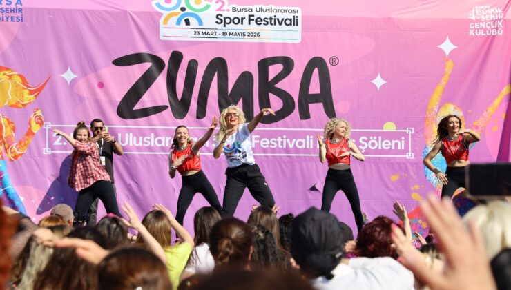 Bursa’da ‘Dünya Dans Günü’nü Zumba Yaparak Kutladılar