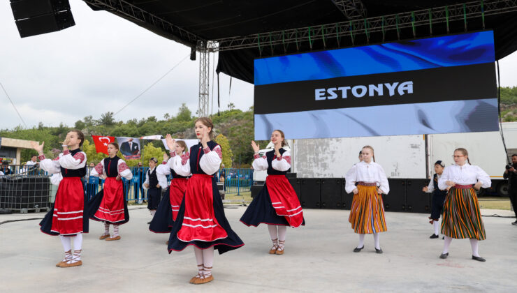 Çocuk Festivali Galası Renkli Görüntülere Sahne Oldu