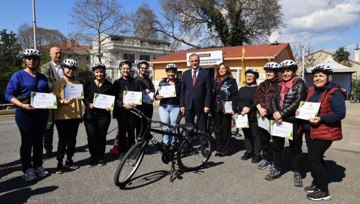 İSPARK’ın Ücretsiz Bisiklet Eğitimi 39 İlçe Meydanında