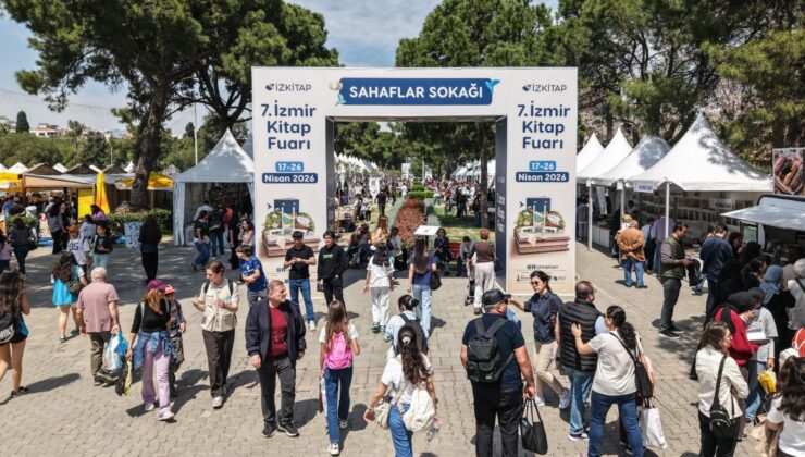 İZKİTAP’ta Edebiyat Şöleni Yaşanıyor