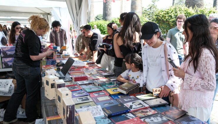İzmir’de Edebiyatın Kalbi Kültürpark’ta Attı