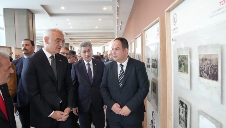 Türk Dünyasına 5 Lehçede Dev Eser