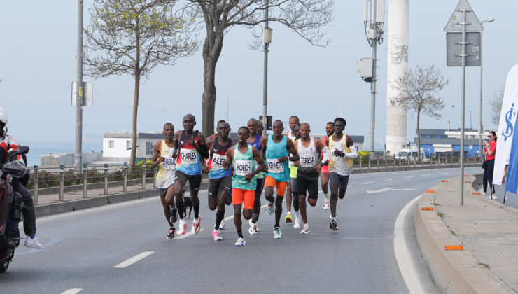 Türkiye İş Bankası 21. İstanbul Yarı Maratonu’na ‘İkizler Damgası’