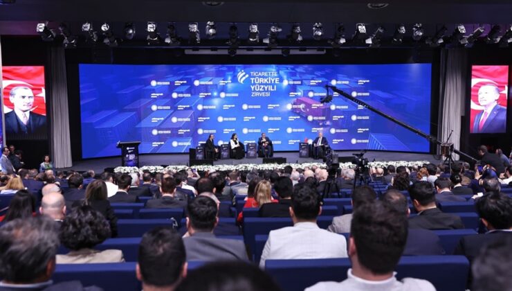 Ticaret Bakanı Bolat, “Ticarette Türkiye Yüzyılı Zirvesi”nde Konuştu
