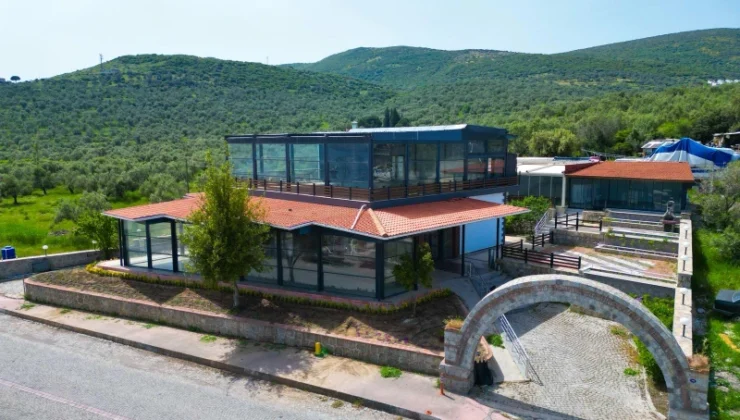 Dikili’de Cumhuriyet Meydanı ve Sanat Merkezi Heyecanı
