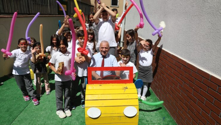 İETT’den Öğrencilere Anlamlı Destek