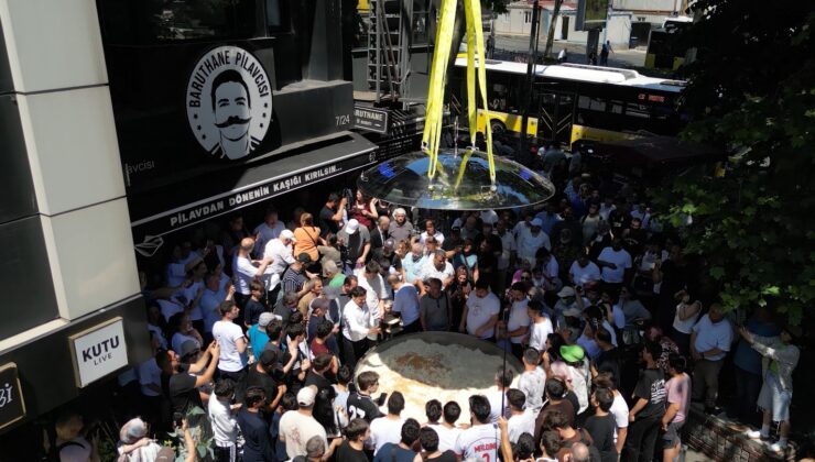 Türkiye’nin En Büyük Pilav Kazanında 16 Ton Pilav İkram Edildi