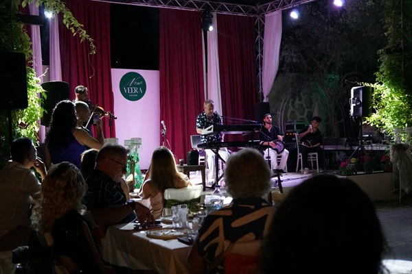 Arif Susam, Bodrum’da Hayranlarına Unutulmaz Bir Gece Yaşattı