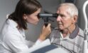 Göz Muayenesi Alzheimer ve Parkinson Hakkında Bilgi Verebiliyor!