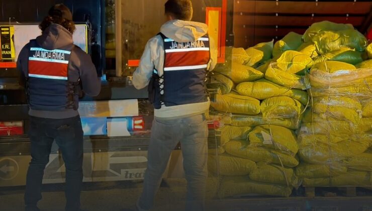 “Van’da Düzenlenen Operasyonda 333 Kilogram Skunk Uyuşturucu Maddesi Ele Geçirildi.”